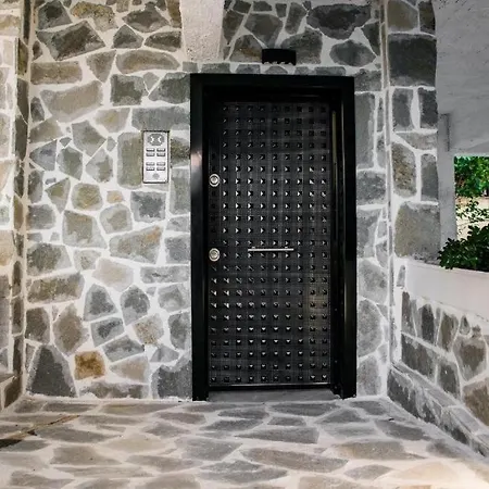 Design * PalaiónTsiflíkion